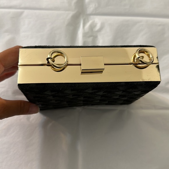 Steve Madden patterned clutch - Picture 5 of 5